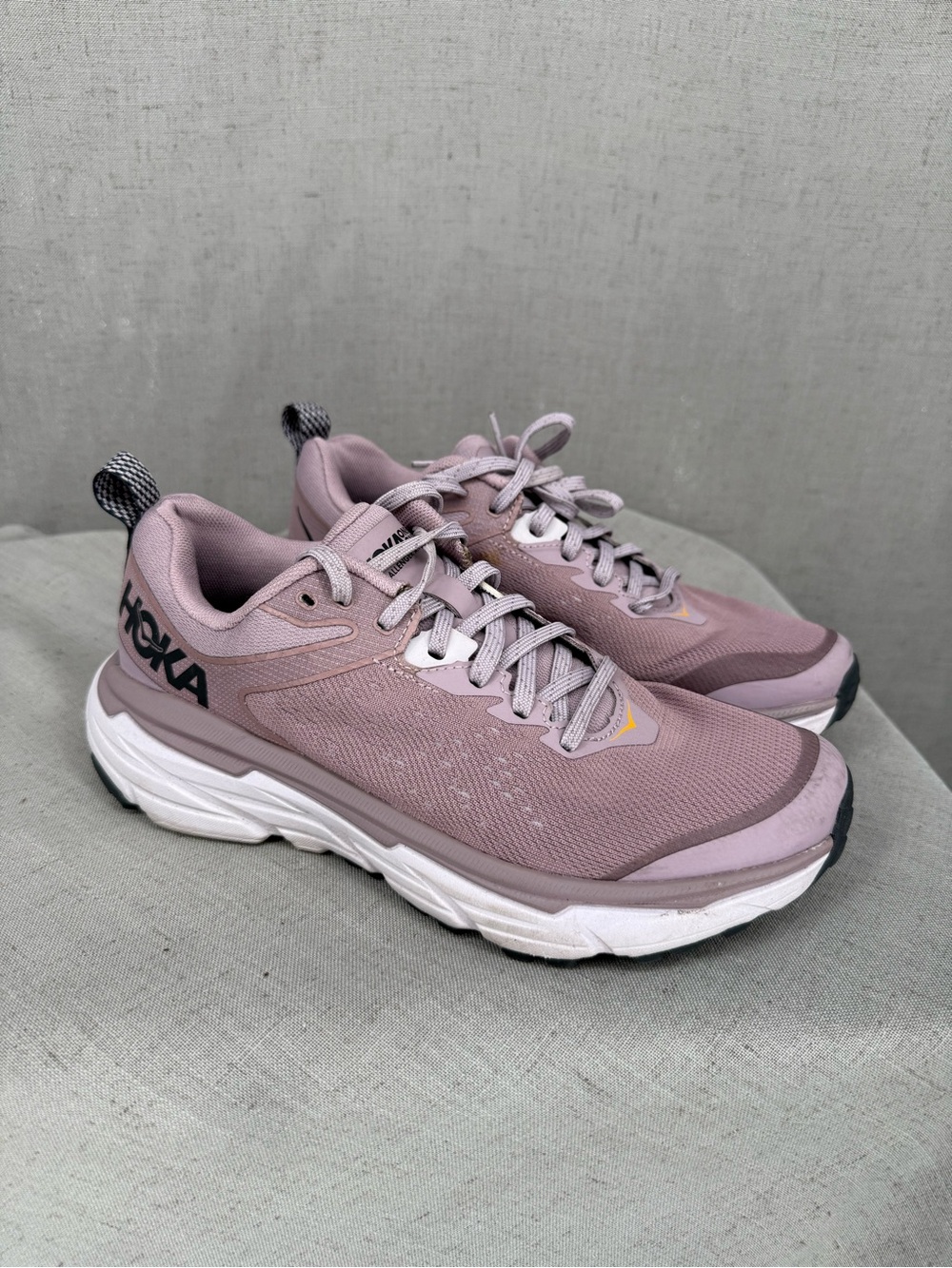 HOKA ONE ONE Challenger ATR 6 Purple Mesh Lace-Up Running Sneakers Sz 7B